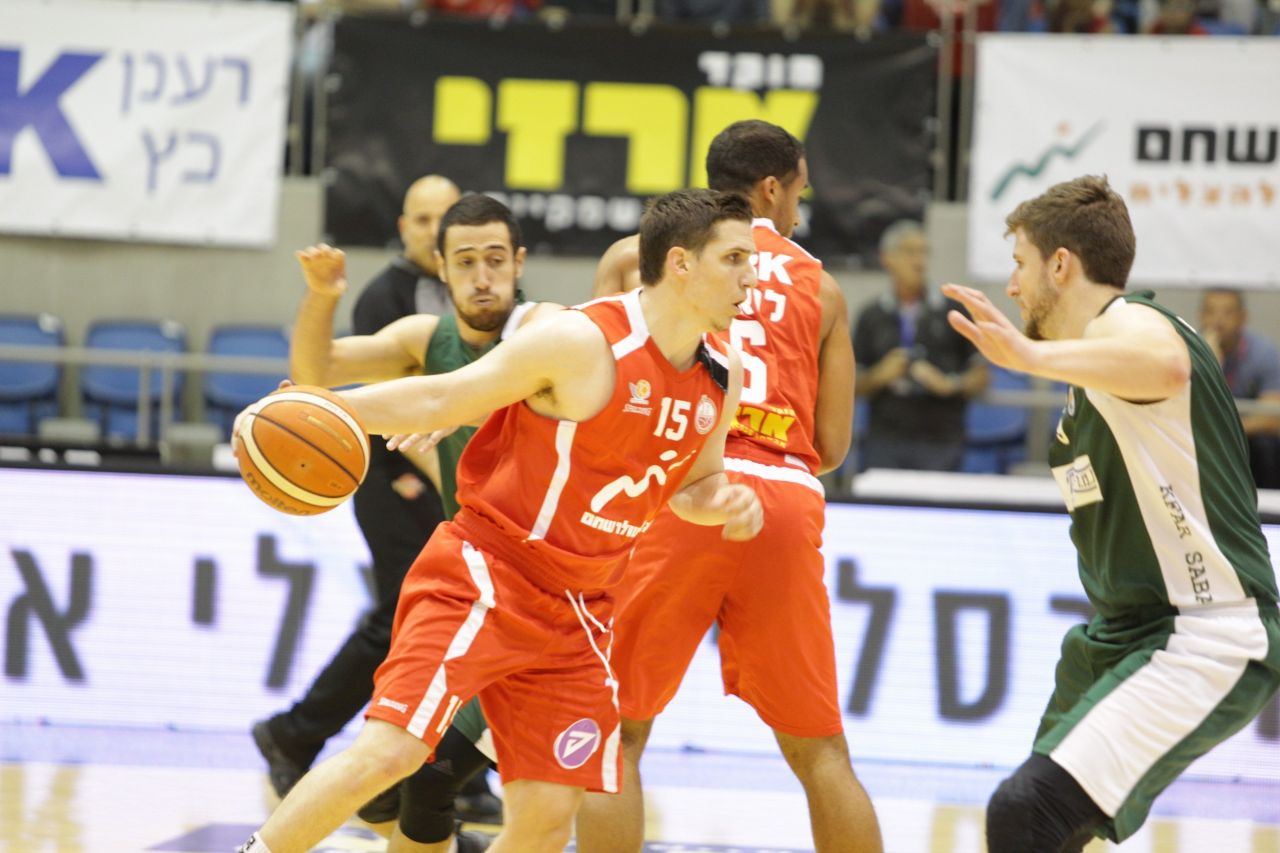 יועד בית יוסף מול כפר סבא. אסיסט ושלשה גדולים (צילום: אסף חיימוביץ')